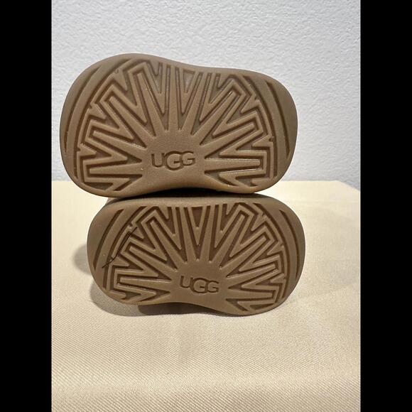 New Infant UGG I Keelan Suede Boots Infant Size 1 - Picture 8 of 9